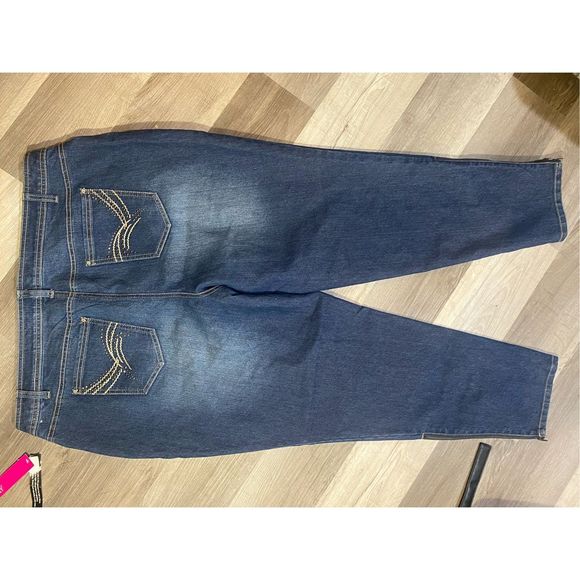 Fashion Bug NWT Tapered Jeans Side Slit With Zipper Closure, Women’s Size 22 - Picture 14 of 15